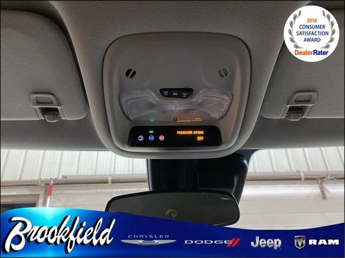 Used 2025 Chevrolet TrailBlazer LT image 28