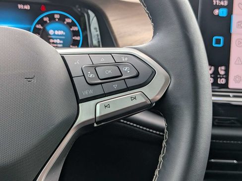 Used 2024 Volkswagen Atlas SE FWD image 26