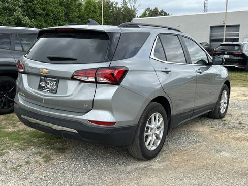 Used 2024 Chevrolet Equinox LT FWD image 3