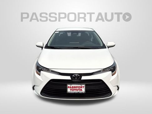 Used 2025 Toyota Corolla LE FWD image 12