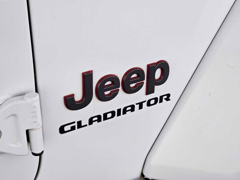 Used 2020 Jeep Gladiator Rubicon image 14