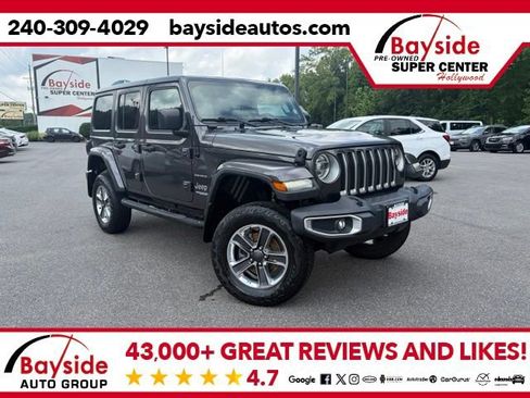 Used 2019 Jeep Wrangler Unlimited Sahara w/ Cold Weather Group AWD/4WD image 1