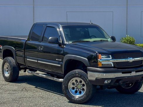 Used 2003 Chevrolet Silverado 2500 LT AWD/4WD image 8