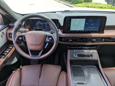 Used 2026 Lincoln Aviator Reserve w/ Luxury Package RWD image 18
