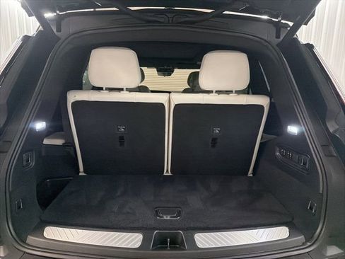 Certified 2026 Cadillac Vistiq Luxury image 23