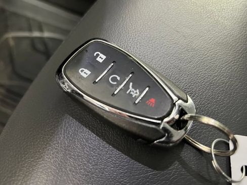 Used 2019 Chevrolet Traverse LT w/ LT Premium Package FWD image 27