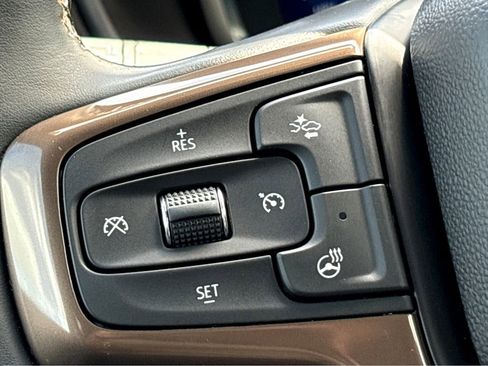 Used 2024 Chevrolet Tahoe High Country RWD image 18