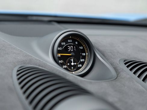 Certified 2025 Porsche 718 Boxster Spyder RS RWD image 25