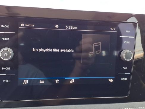 Certified 2025 Volkswagen Taos SE AWD/4WD image 14