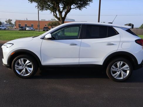 Used 2025 Buick Encore GX Preferred FWD image 2
