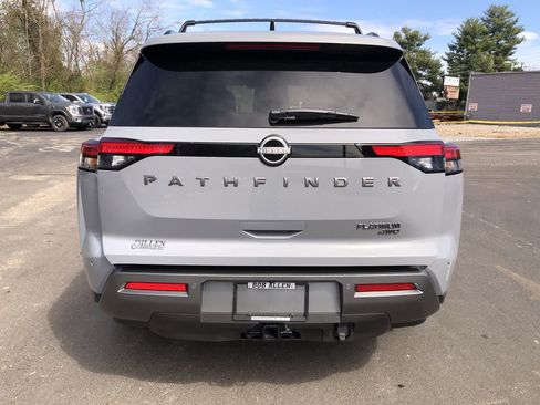 New 2026 Nissan Pathfinder Platinum image 19