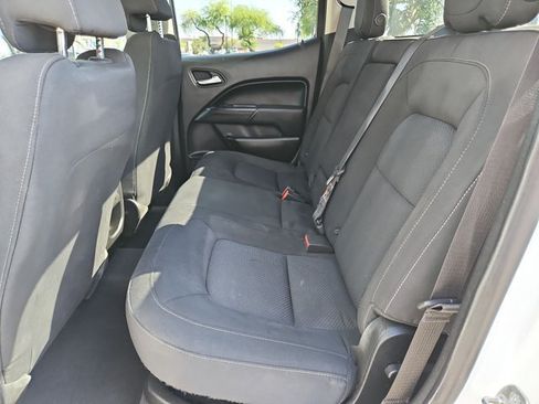 Used 2020 Chevrolet Colorado LT RWD image 24