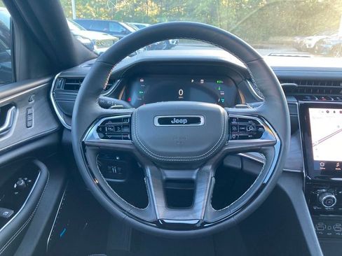 New 2024 Jeep Grand Cherokee Overland w/ Advanced Protech Group III image 15