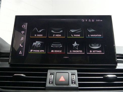 Used 2021 Audi Q5 e Premium Plus w/ Premium Plus Package AWD/4WD image 41