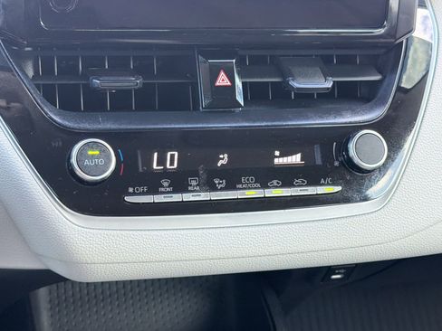 Certified 2025 Toyota Corolla LE image 24