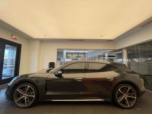 Used 2024 Porsche Taycan 4 Cross Turismo AWD/4WD image 2