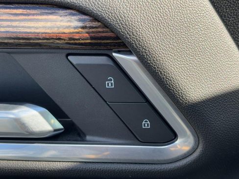 Used 2025 GMC Sierra 2500 SLE w/ SLE Value Package; image 28