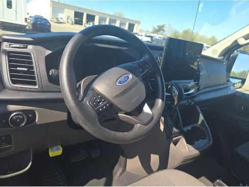 Used 2024 Ford Transit 350 XLT image 8