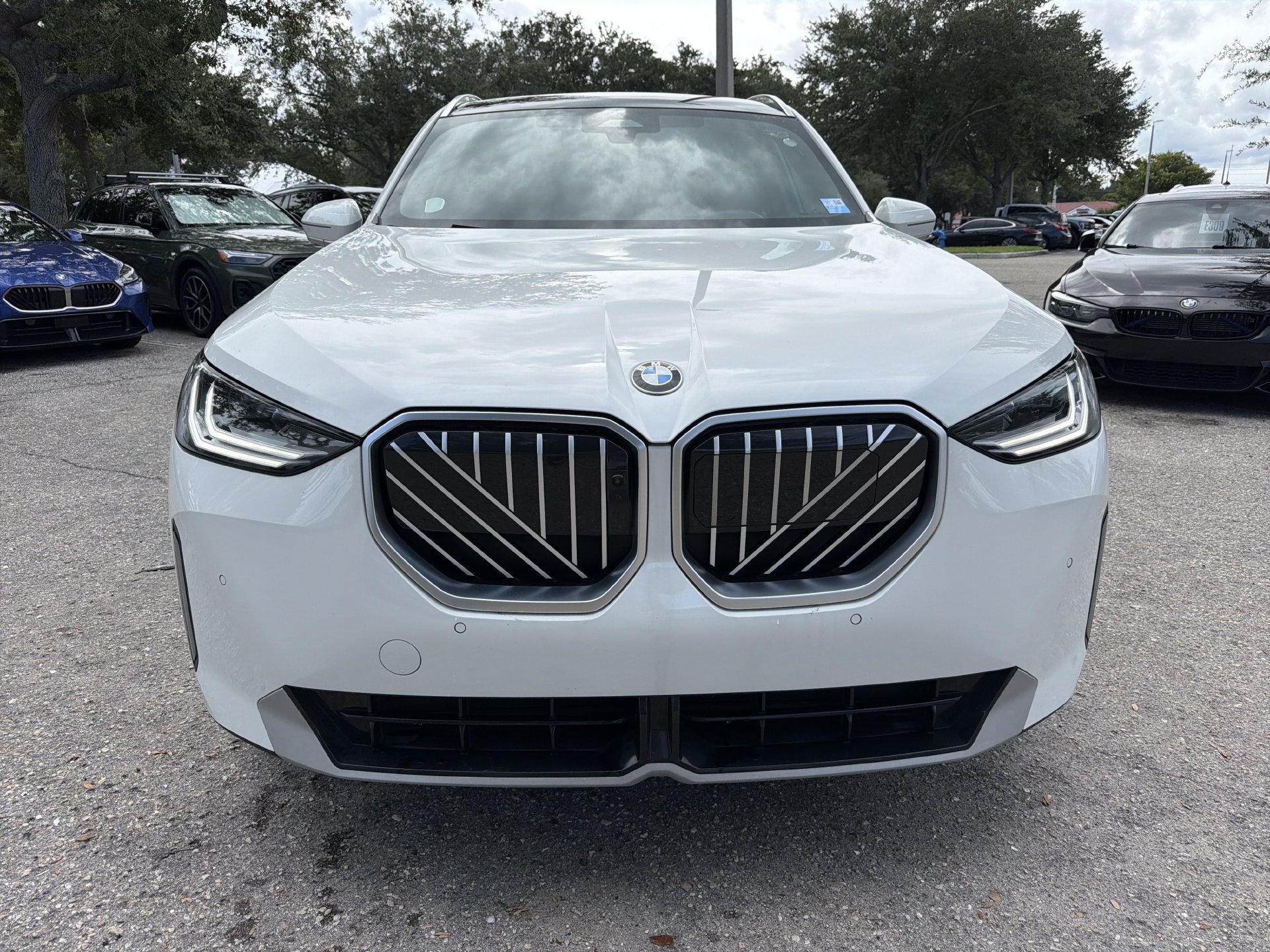 Certified 2025 BMW X3 xDrive30i AWD/4WD image 2