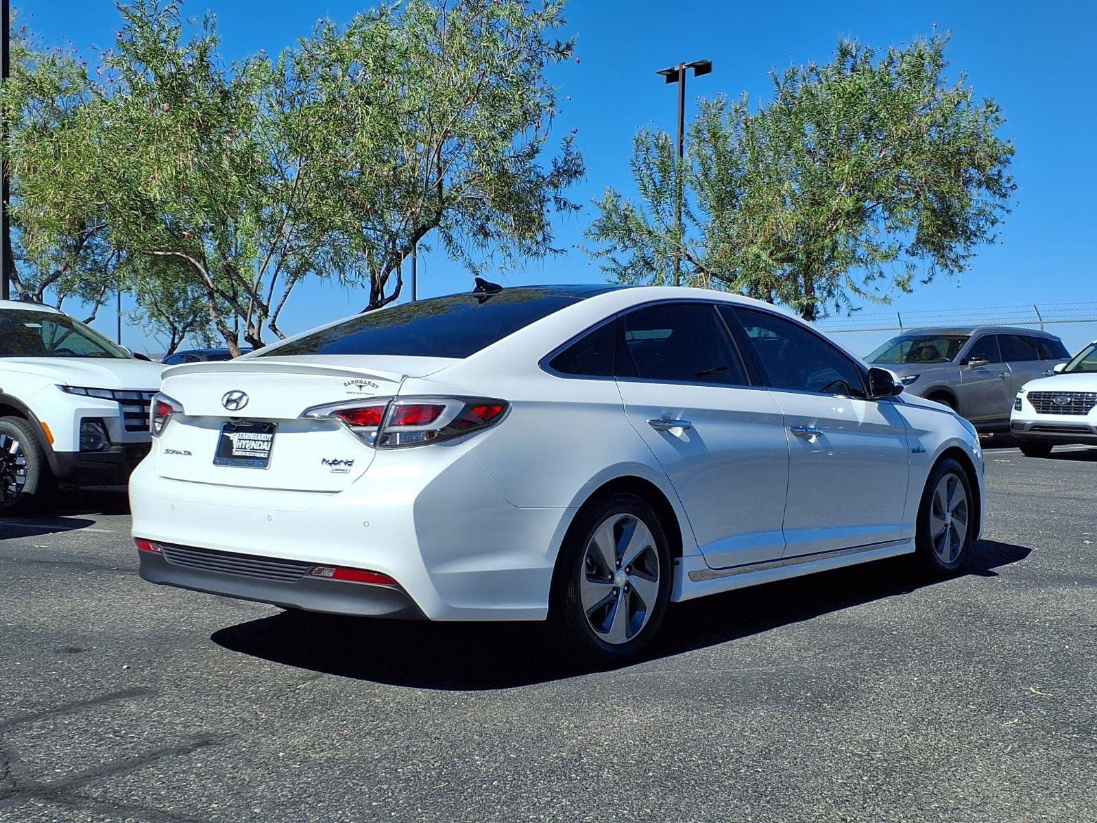 Used 2017 Hyundai Sonata Limited w/ Ultimate Package 02 FWD image 5