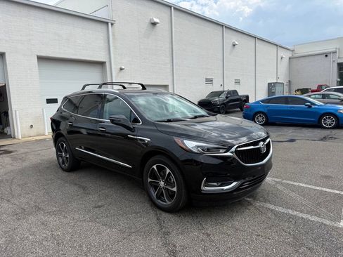 Used 2021 Buick Enclave Essence w/ Sound and Sites Package AWD/4WD image 7