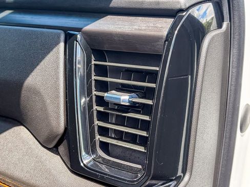 Used 2023 GMC Sierra 1500 AT4 w/ Technology Package AWD/4WD image 42