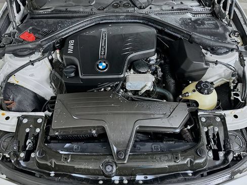Used 2014 BMW 320i Sedan RWD image 29