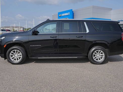 Used 2024 Chevrolet Suburban LT AWD/4WD image 10