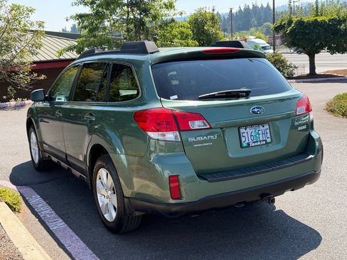 Used 2011 Subaru Outback 2.5i Premium AWD/4WD image 5