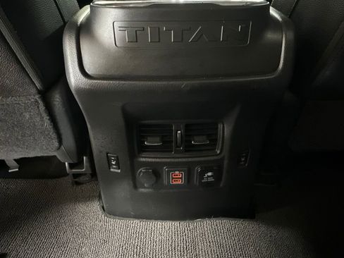 Used 2019 Nissan Titan PRO-4X w/ Pro-4x Convenience Package AWD/4WD image 14