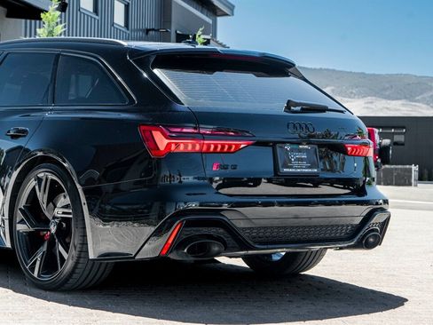 Used 2021 Audi RS 6 AWD/4WD image 12