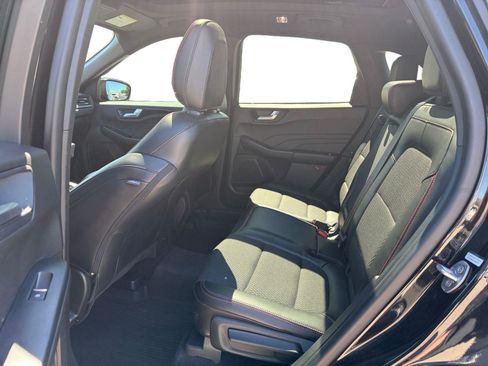 Used 2023 Ford Escape ST-Line w/ Tech Pack #1 AWD/4WD image 21