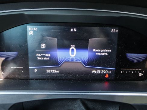 Certified 2022 Volkswagen Tiguan SE w/ Panoramic Sunroof Package FWD image 24