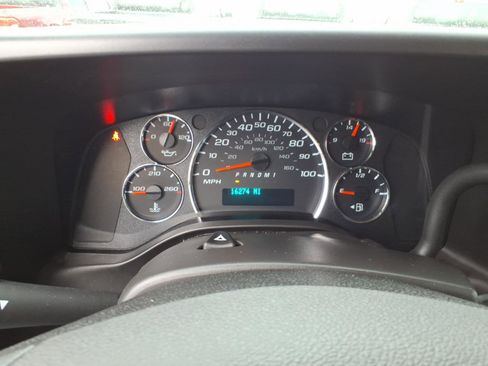 Used 2024 Chevrolet Express 2500 2500 w/ Driver Convenience Package image 14