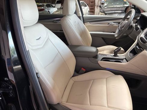 Used 2018 Cadillac XT5 Premium Luxury FWD image 28