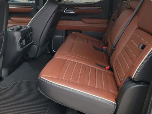 Used 2023 GMC Sierra 1500 Denali Ultimate image 8