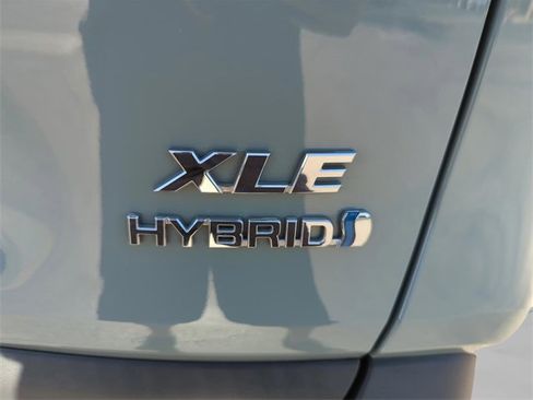 Used 2023 Toyota RAV4 XLE image 41