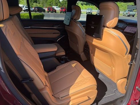 Used 2025 Jeep Grand Cherokee L Summit w/ Advanced Protech Group IV AWD/4WD image 7