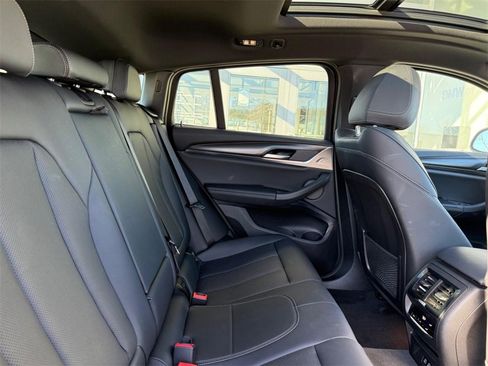 Used 2023 BMW X4 xDrive30i w/ M Sport Package image 9