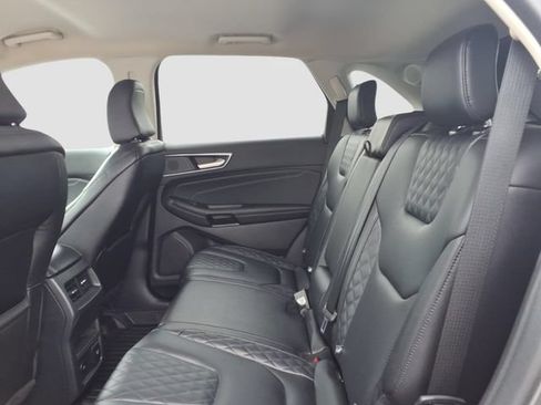 Used 2023 Ford Edge Titanium AWD/4WD image 9