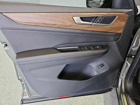 New 2026 Volkswagen Atlas SE FWD image 16