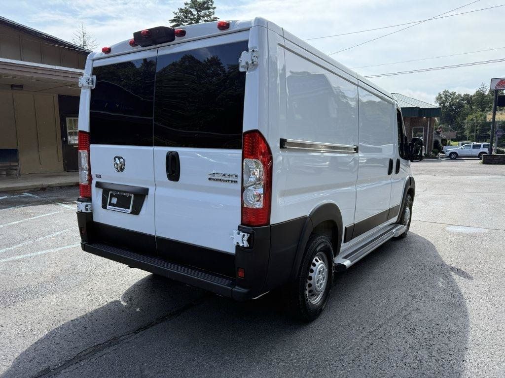 Used 2025 RAM ProMaster 2500 w/ U-Haul Equipment Group FWD image 3