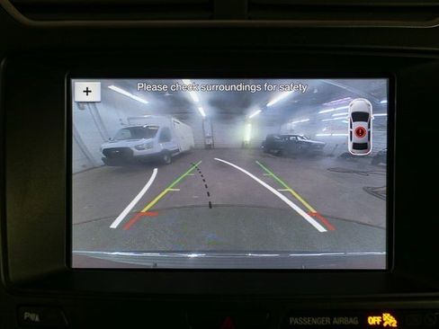 Used 2018 Ford Explorer XLT w/ Equipment Group 201A image 26