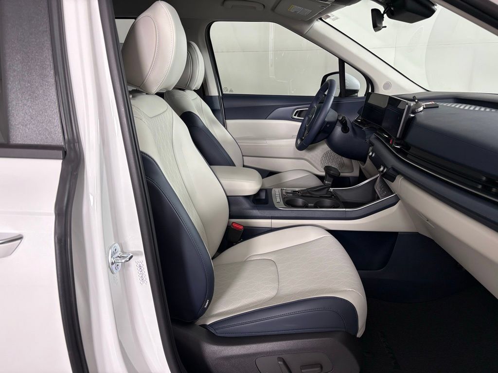 New 2026 Kia Carnival EX FWD image 50