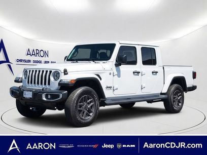New 2026 Jeep Gladiator Sport