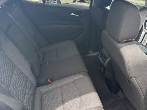 Used 2019 Chevrolet Equinox LT w/ Sun & Navigation Package FWD image 9