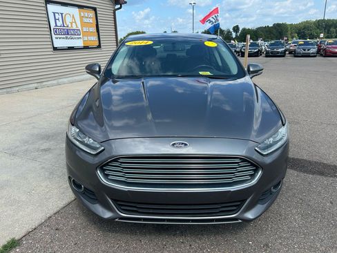 Used 2014 Ford Fusion SE w/ Equipment Group 202A FWD image 2