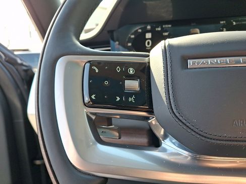 Used 2025 Land Rover Range Rover Long Wheelbase SE image 21