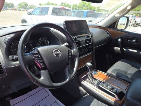 Used 2023 Nissan Armada SL w/ Captain's Chairs Package image 6
