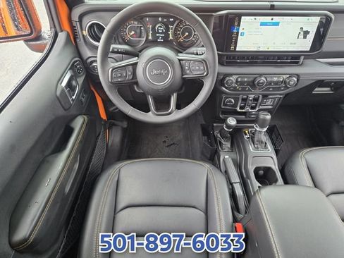 Used 2025 Jeep Gladiator Sport AWD/4WD image 15